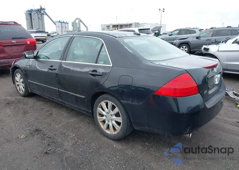 2006 Honda Accord 3.0 Ex z USA, uszkodzony, nr VIN 1HGCM66516A028398
